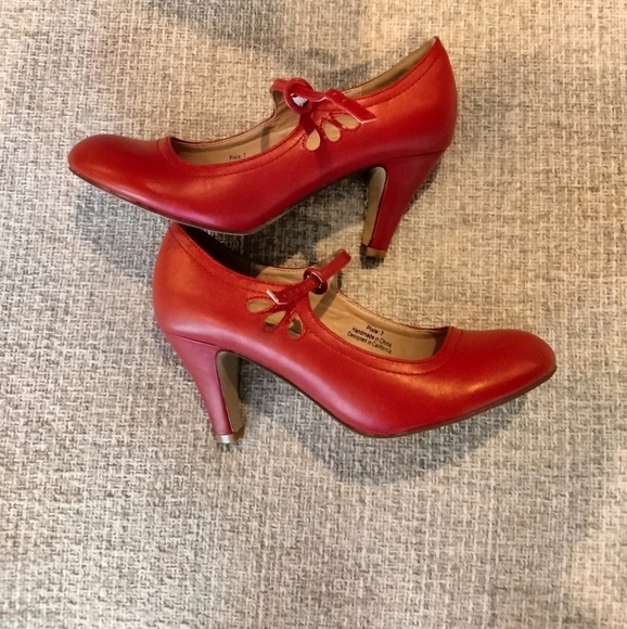 J. Adams Retro Mary Jane Heels - Picture 6 of 7